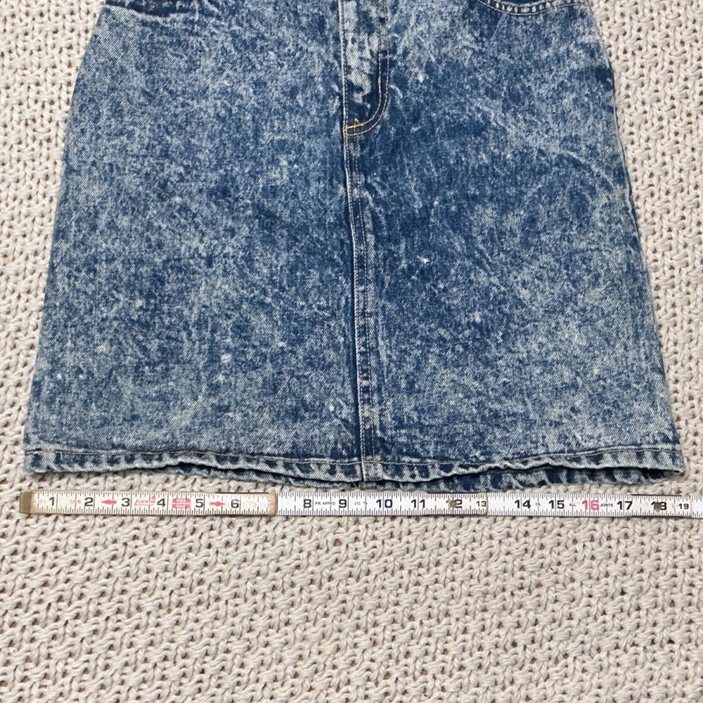 Vintage 80s Guess Georges Marciano Acid Wash High Waisted Denim Skirt - Size 24 - Picture 9 of 9